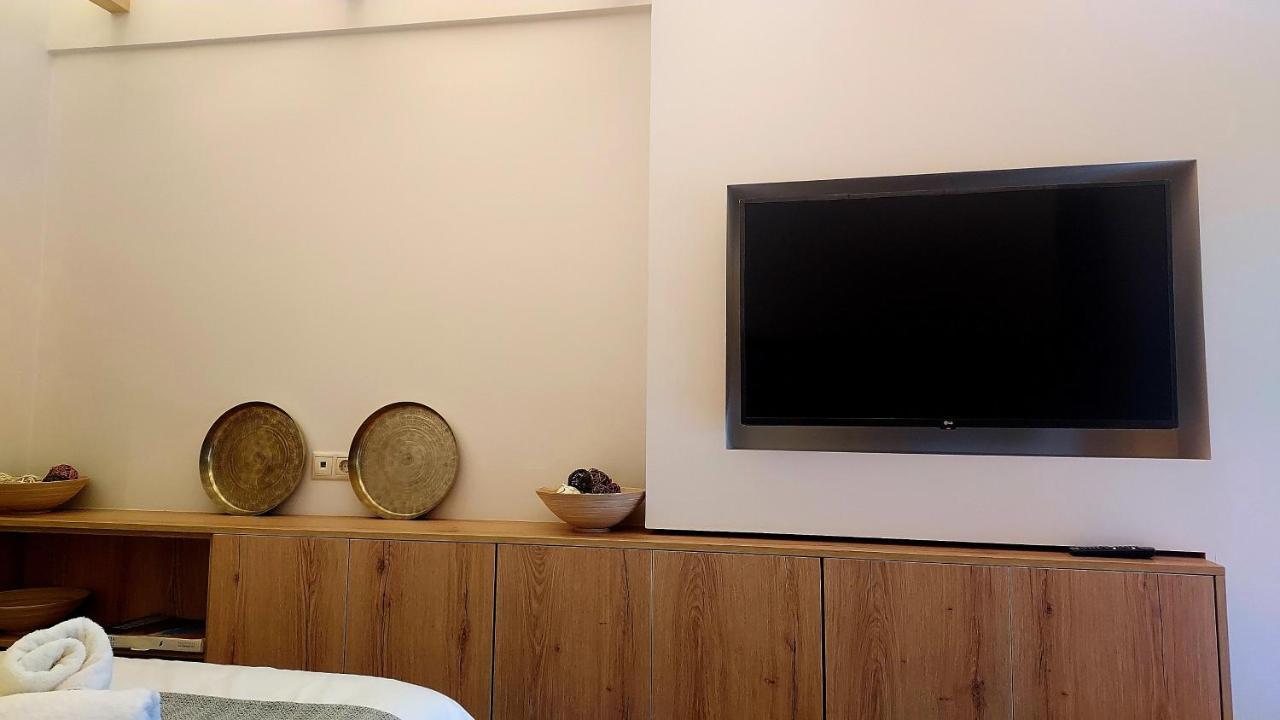 Loutraki Hidden Gem Ι Apartment Bagian luar foto