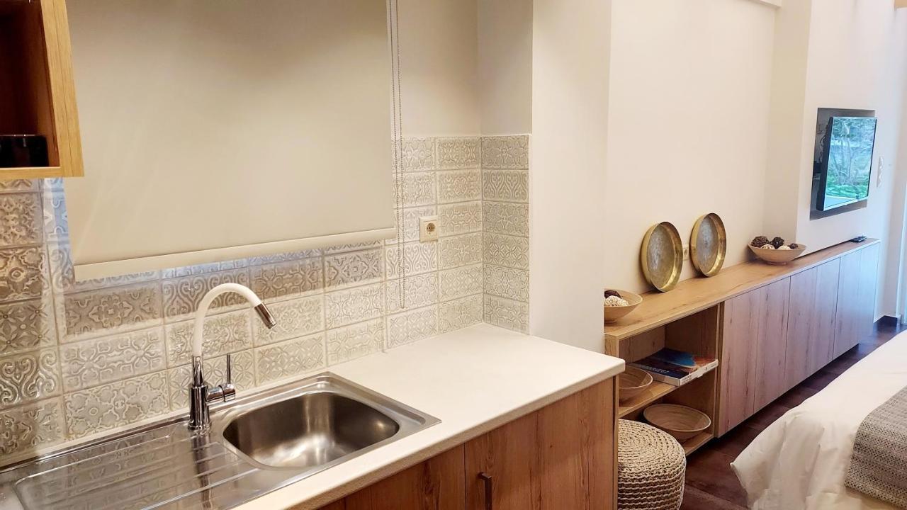 Loutraki Hidden Gem Ι Apartment Bagian luar foto