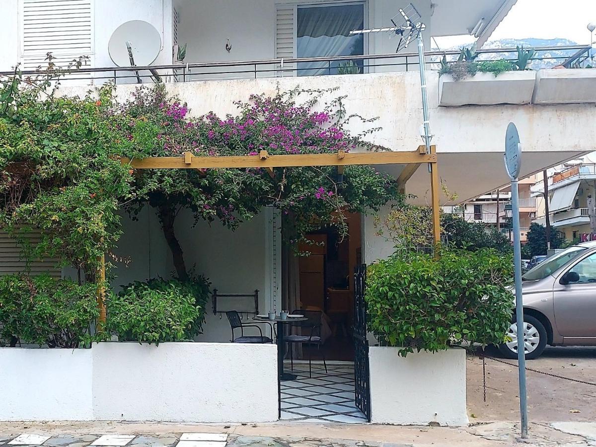 Loutraki Hidden Gem Ι Apartment Bagian luar foto