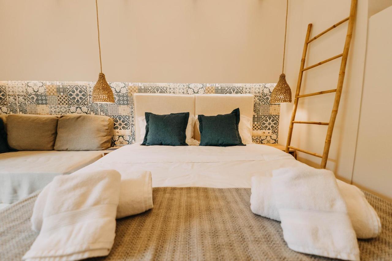 Loutraki Hidden Gem Ι Apartment Bagian luar foto